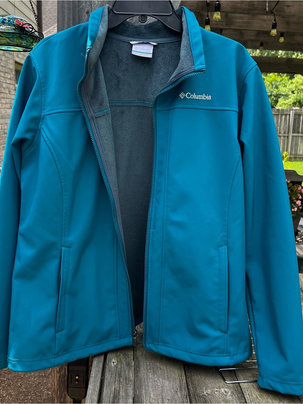 Columbia Teal soft shell rain Jacket women’s XL